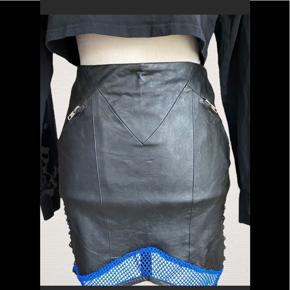 - Anthropologie English Rose Mesh Studded Faux Leather black/blue mini Ski…